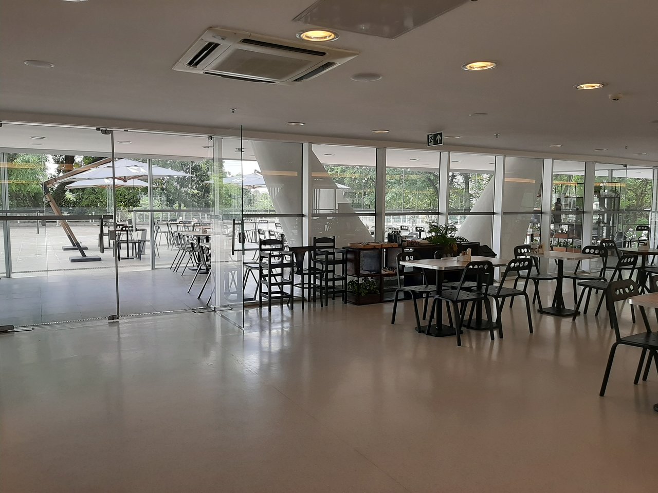 Vista Cafe - Image 1