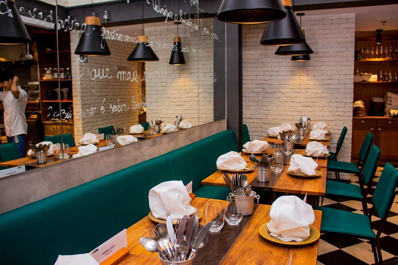 Chez Claude - Image 1