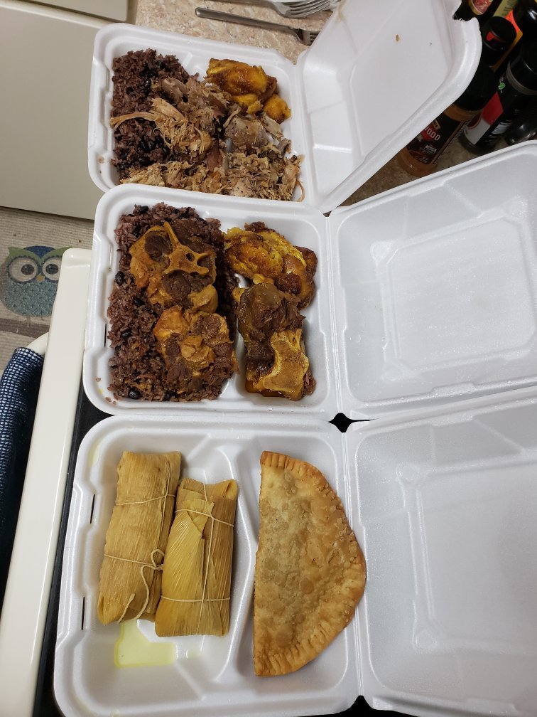 La Piraña Lechonera - Image 1