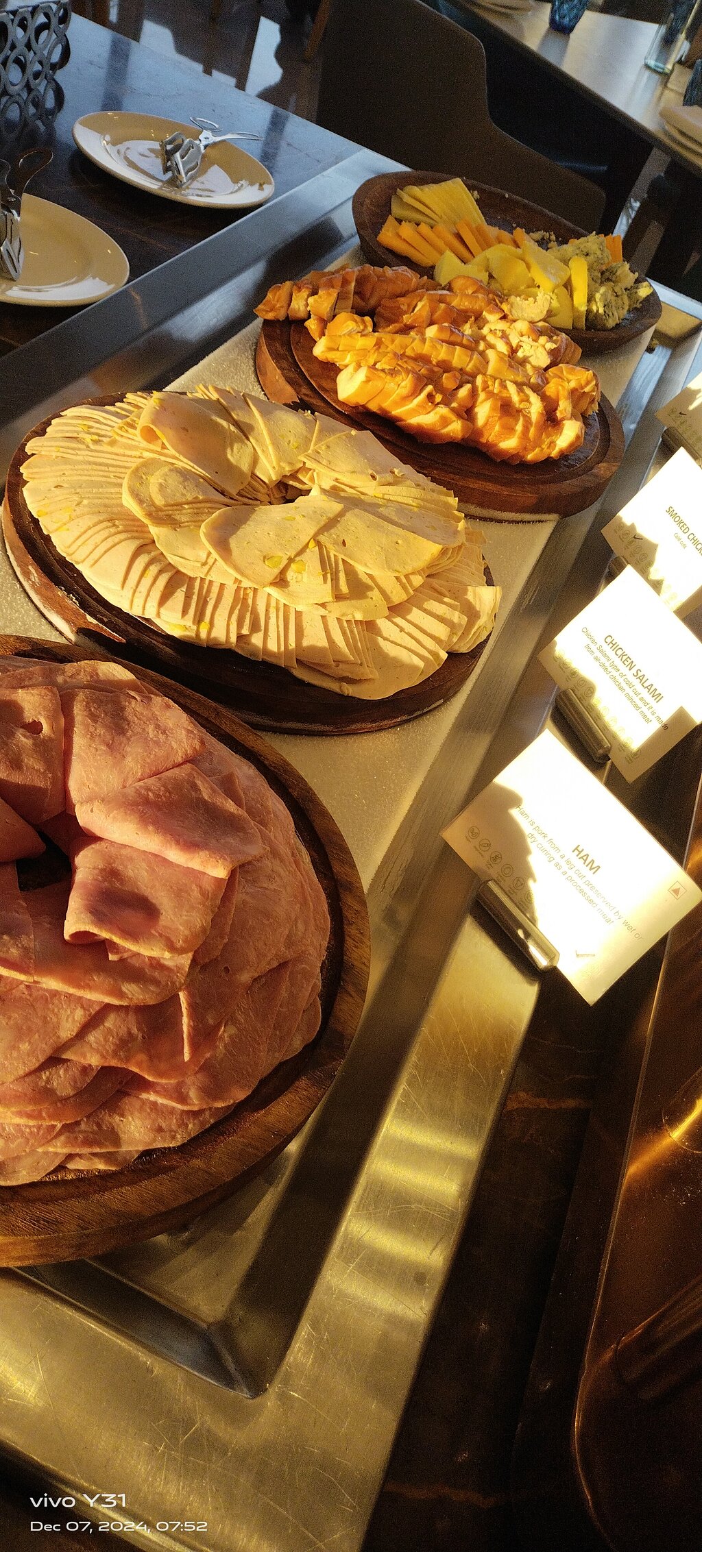 Viva All Day Dining - Image 1