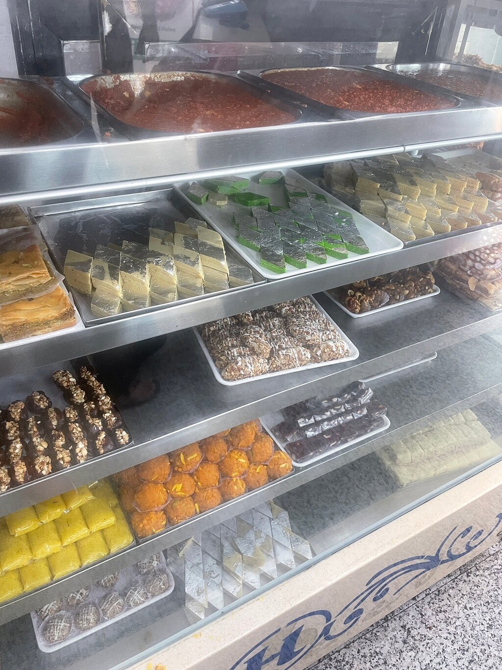 Hameedi Confectioners - Image 1