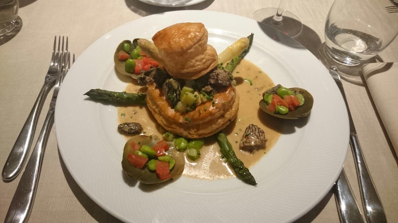 Restaurant Cheval Blanc - Image 1