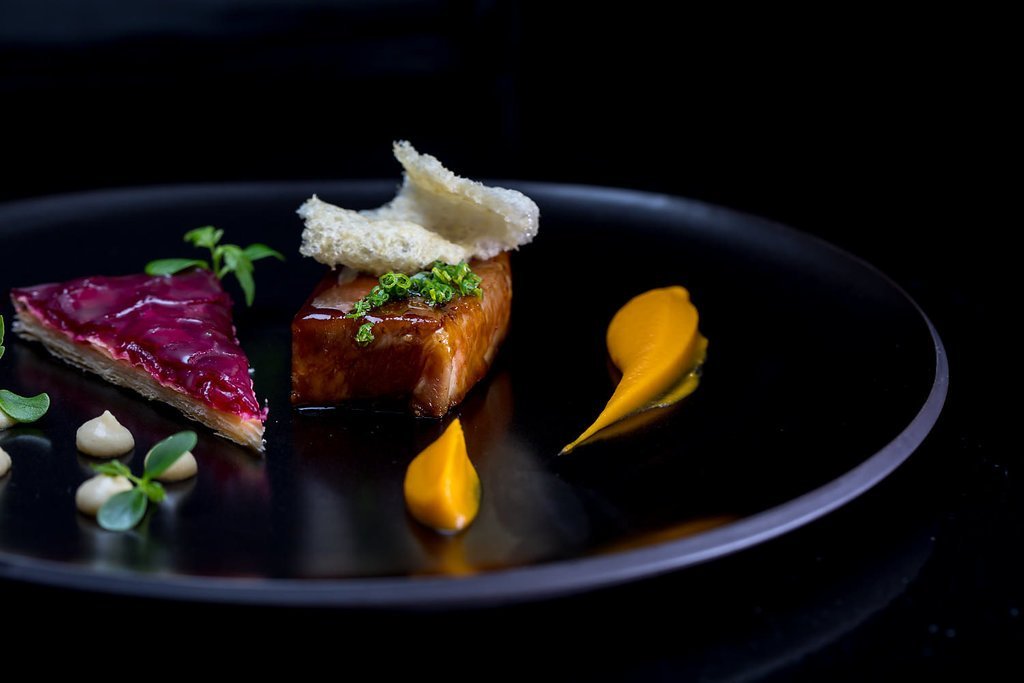 Restaurant 360 Eatery & Bar - Image 1