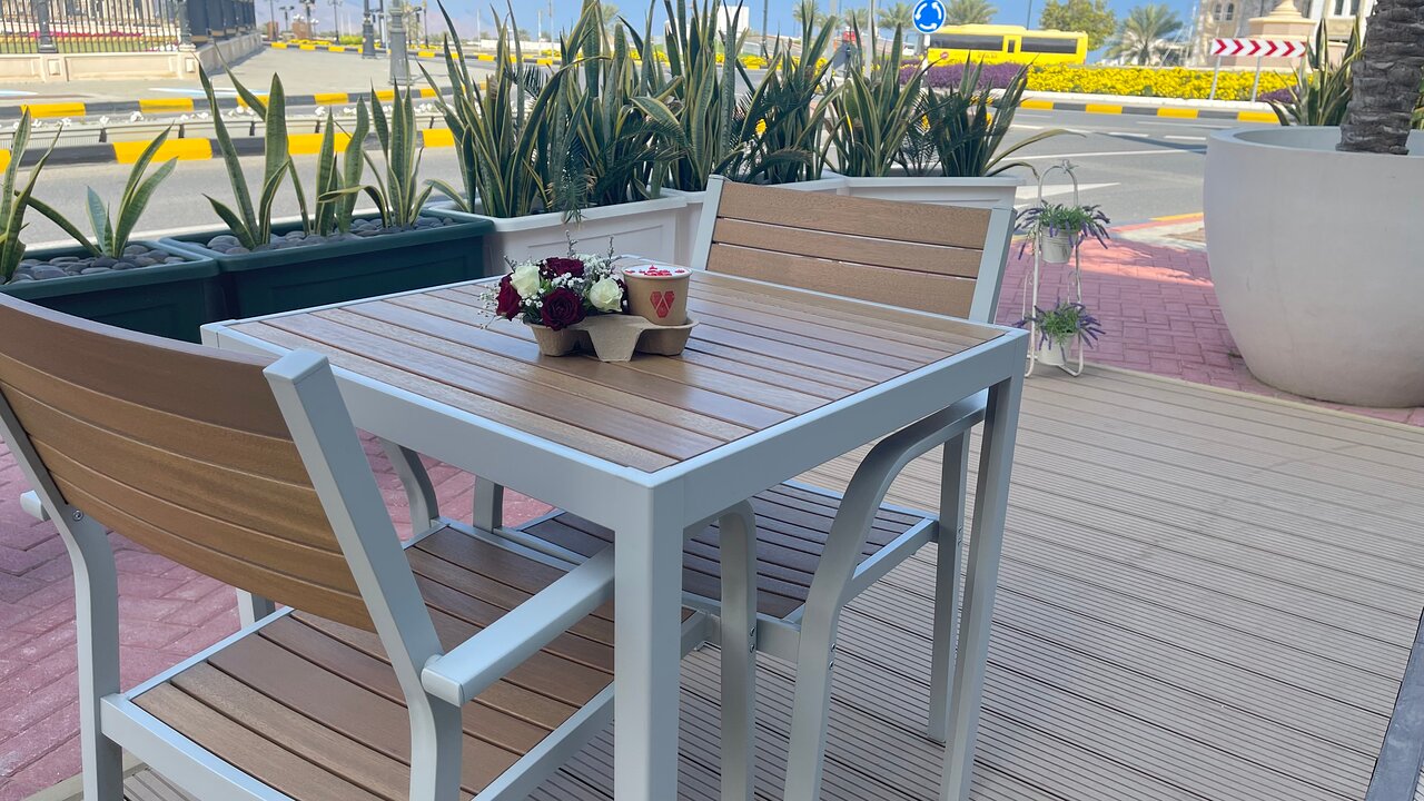  Cafeteria One Love cafe - Image 1